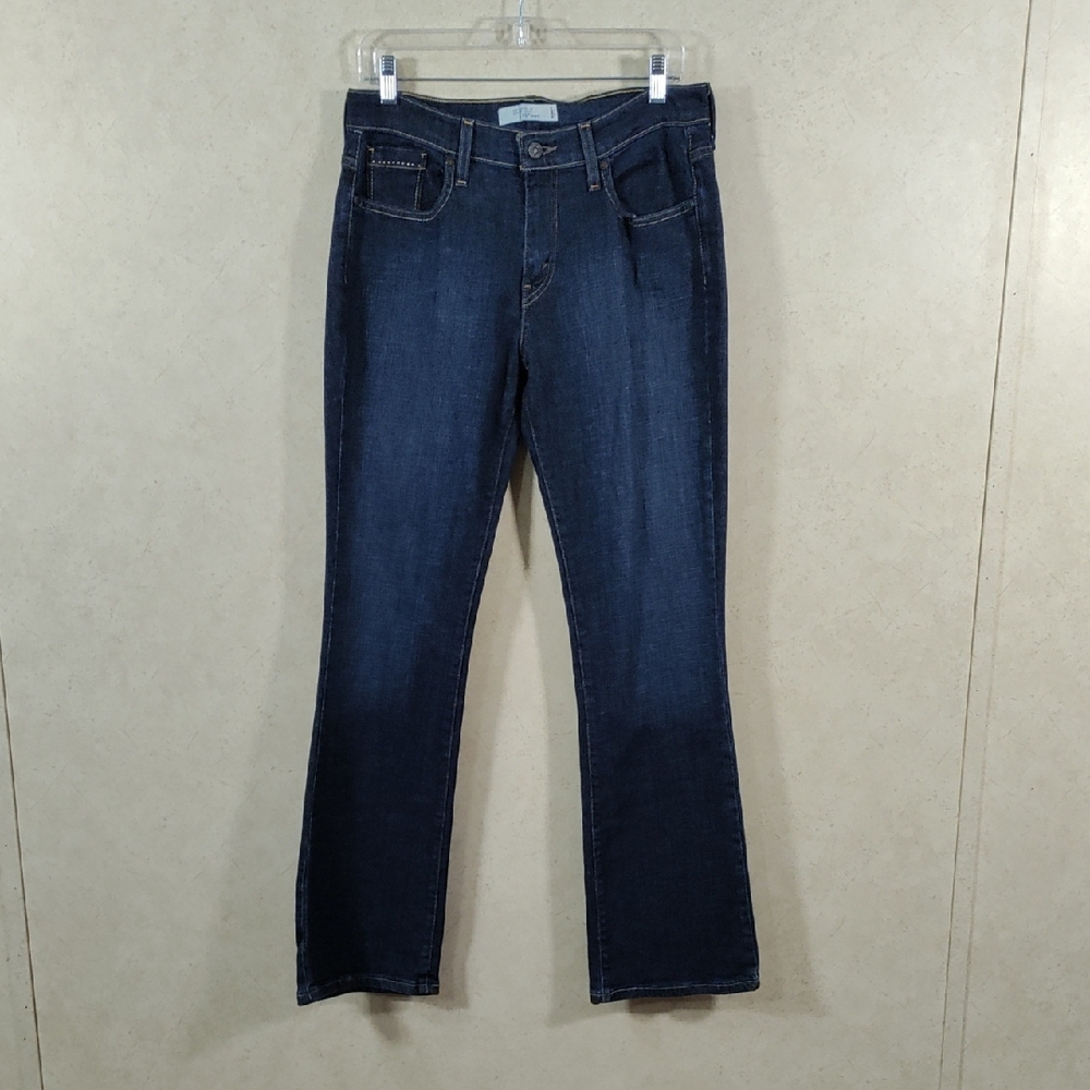 H174 Levi's dark wash 515 Boot Cut jeans 8